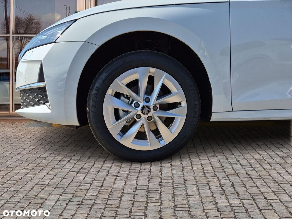 Skoda Octavia 1.5 TSI mHEV Drive Selection DSG - 12