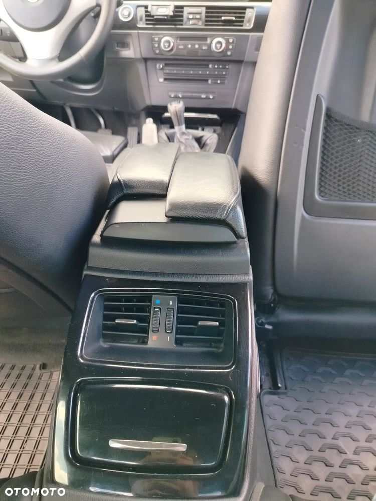 BMW Seria 3 320d - 27