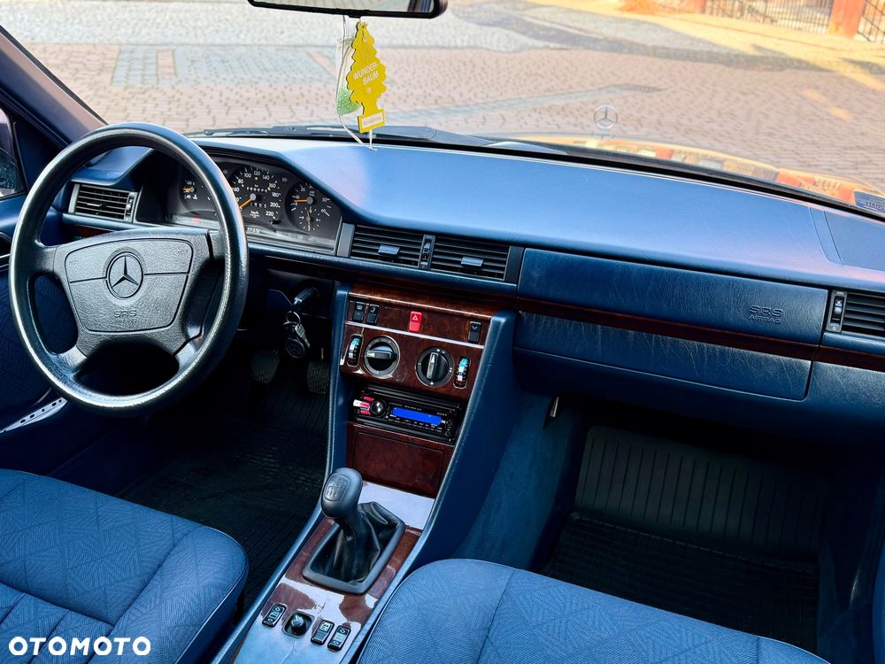 Mercedes-Benz W124 (1984-1993) - 10