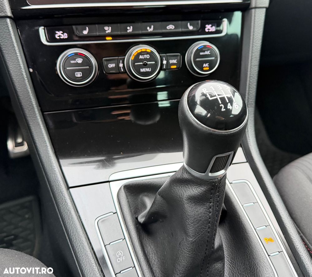 Volkswagen Golf 1.4 TSI Sound - 19