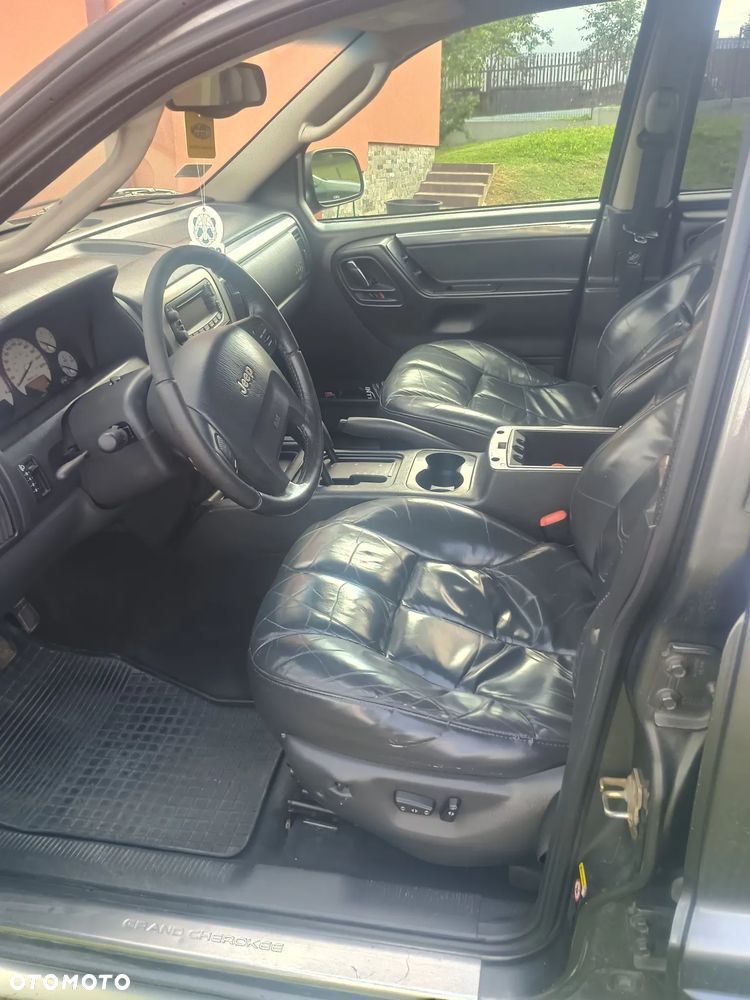 Jeep Grand Cherokee - 11