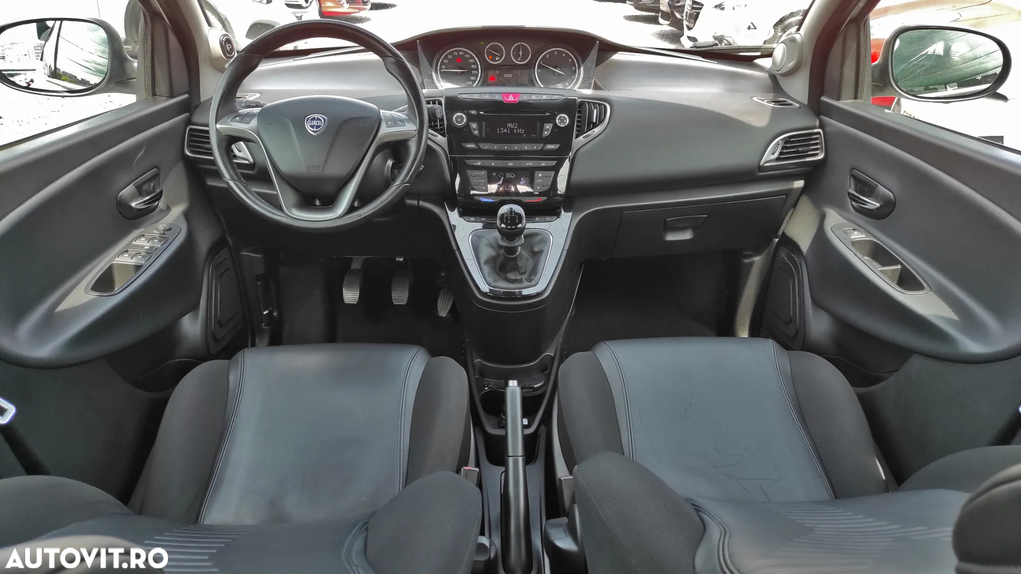 Lancia Ypsilon Y 0.9 TwinAir Turbo 8V Platinum - 6