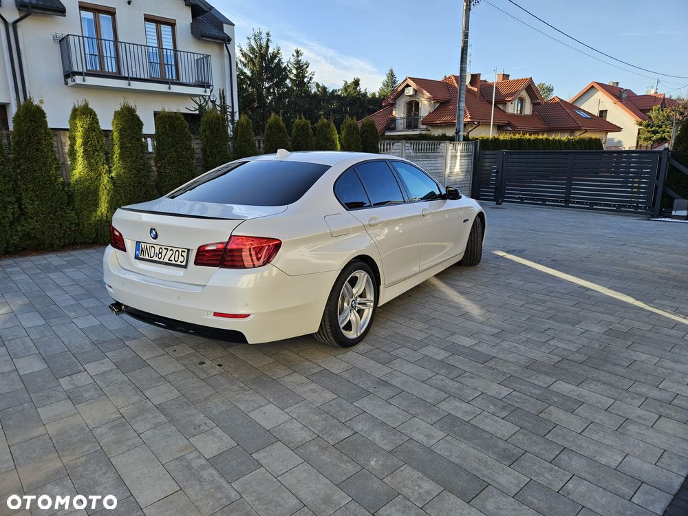 BMW Seria 5 520d xDrive - 5
