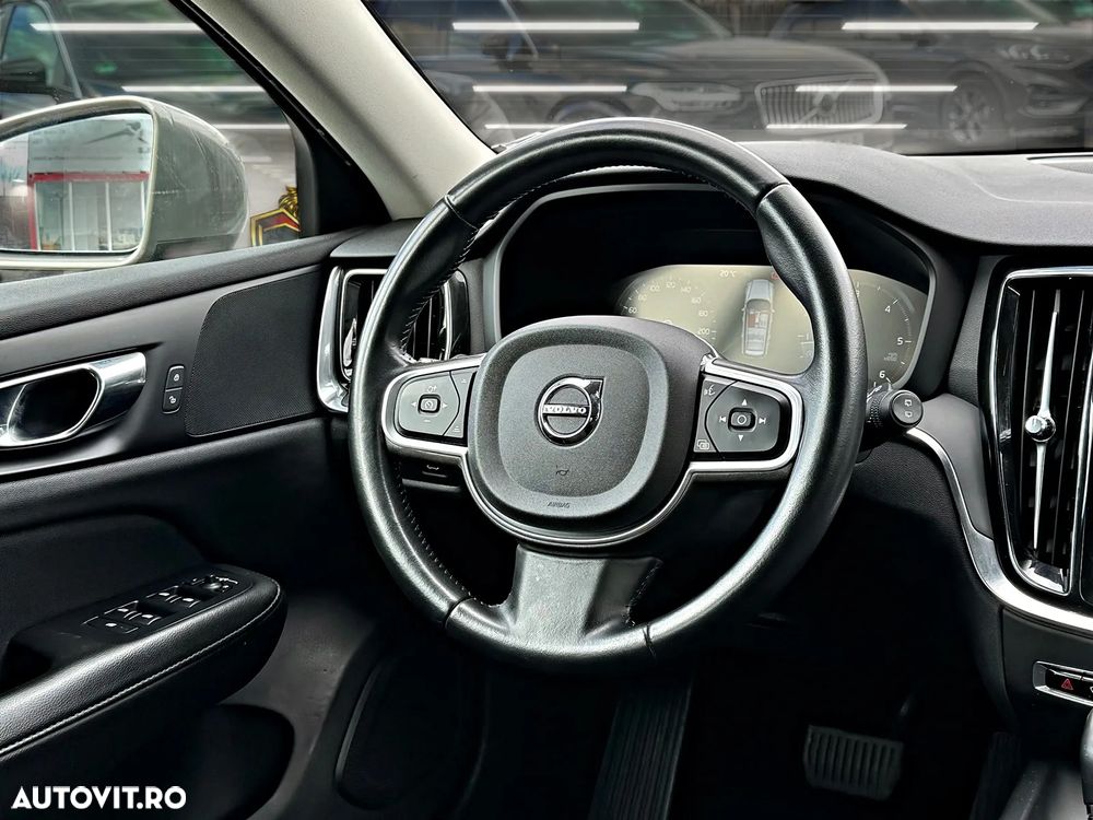 Volvo V60 D3 Geartronic Momentum - 24