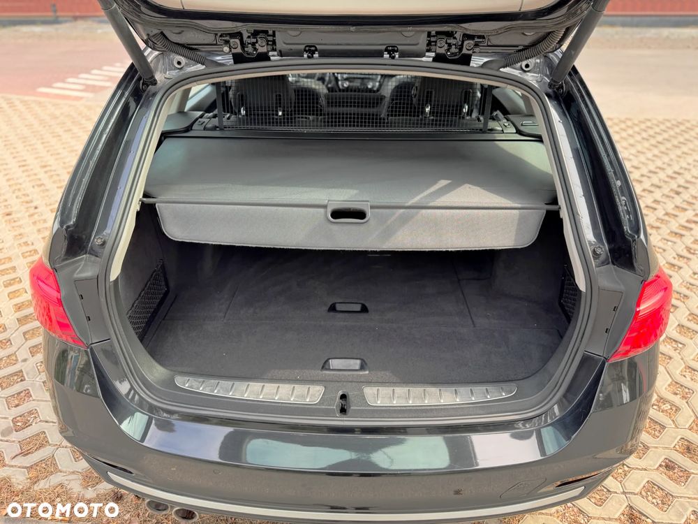 BMW Seria 3 320d xDrive Edition Luxury Line Purity - 34