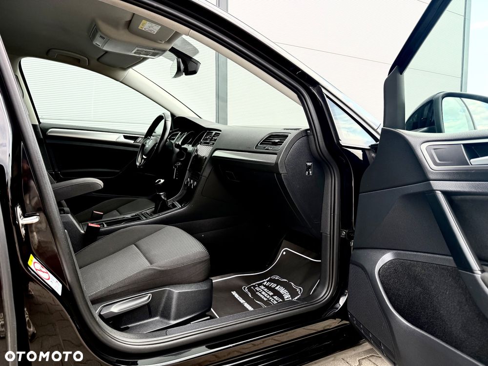Volkswagen Golf 1.6 TDI SCR Comfortline - 29