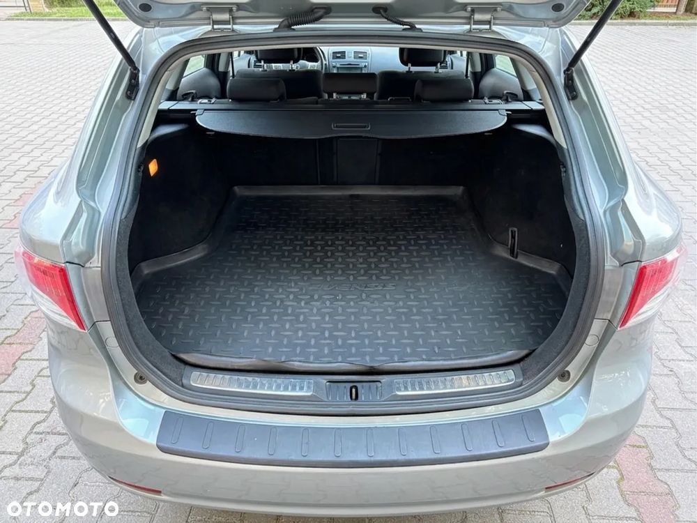 Toyota Avensis 1.8 Luna - 5