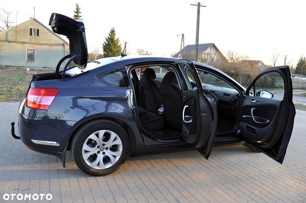 Citroën C5 2.0 16V Confort - 9