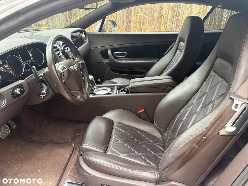 Bentley Continental GT - 10