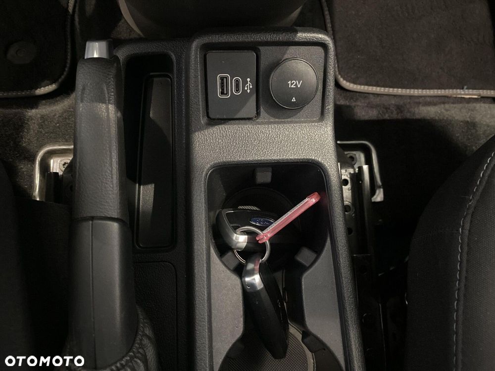 Ford Tourneo Connect - 23