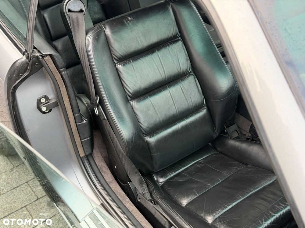 BMW Seria 8 - 28