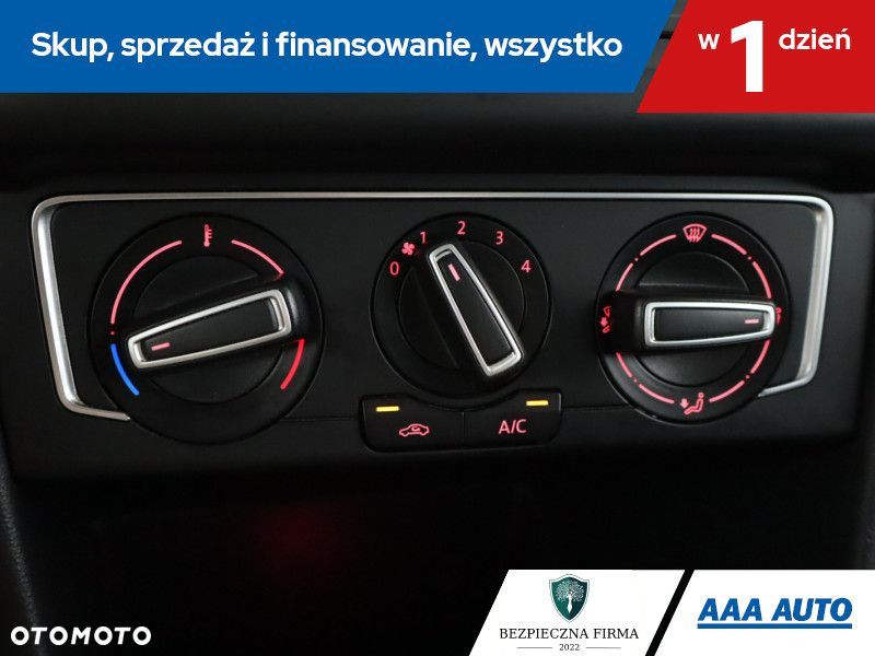 Volkswagen Polo - 18