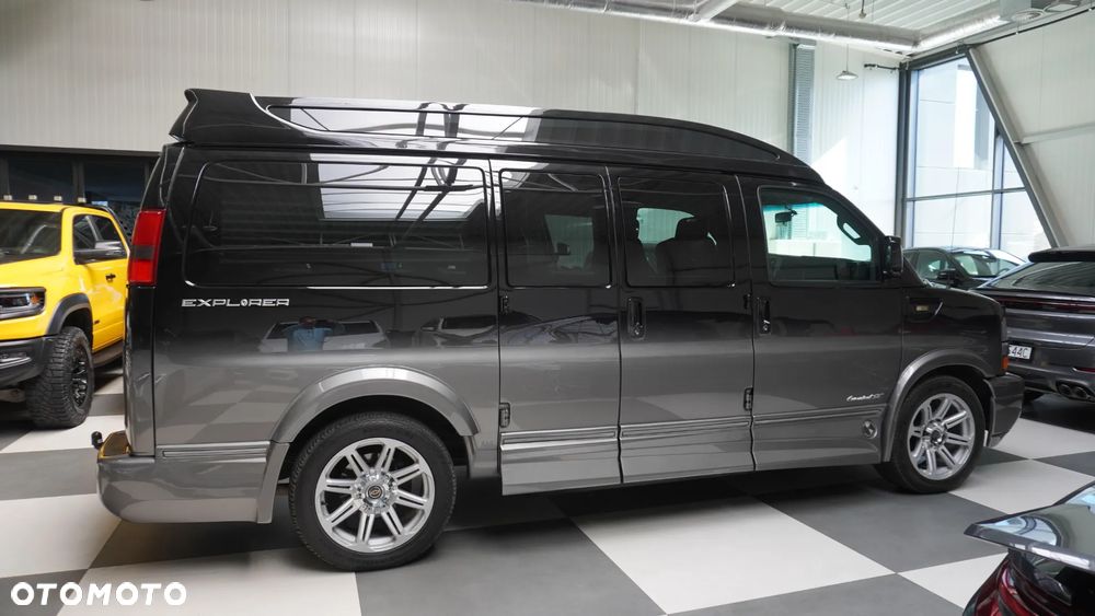 Chevrolet Express - 20