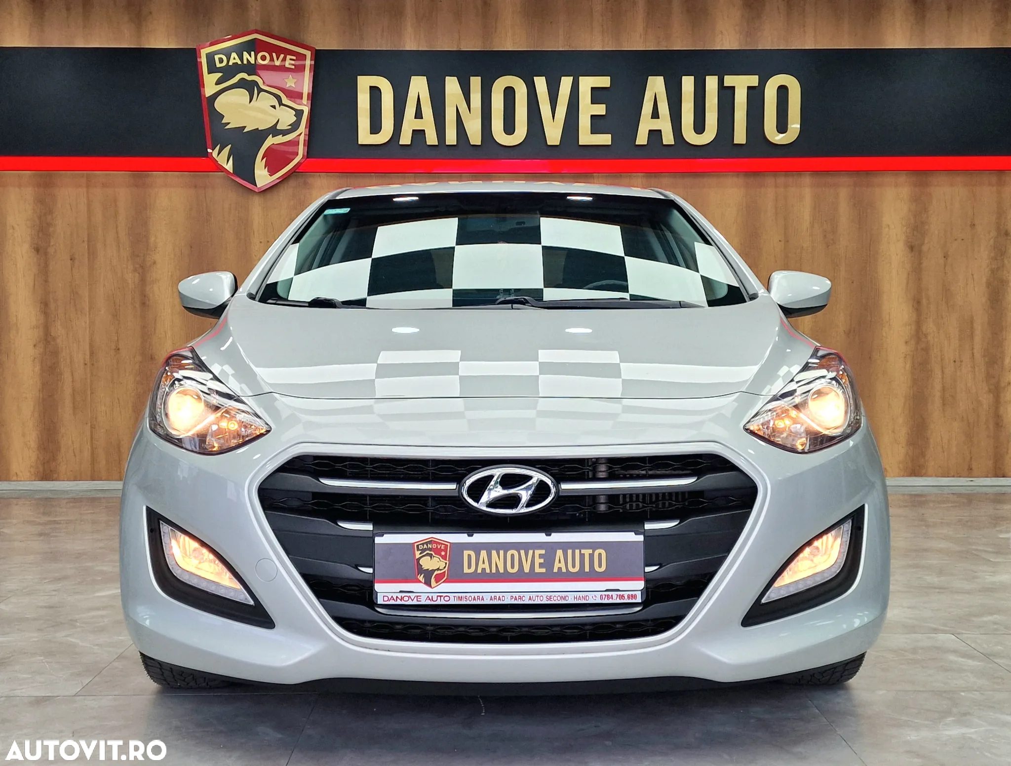 Hyundai i30 1.6 CRDI Automatik Style - 2