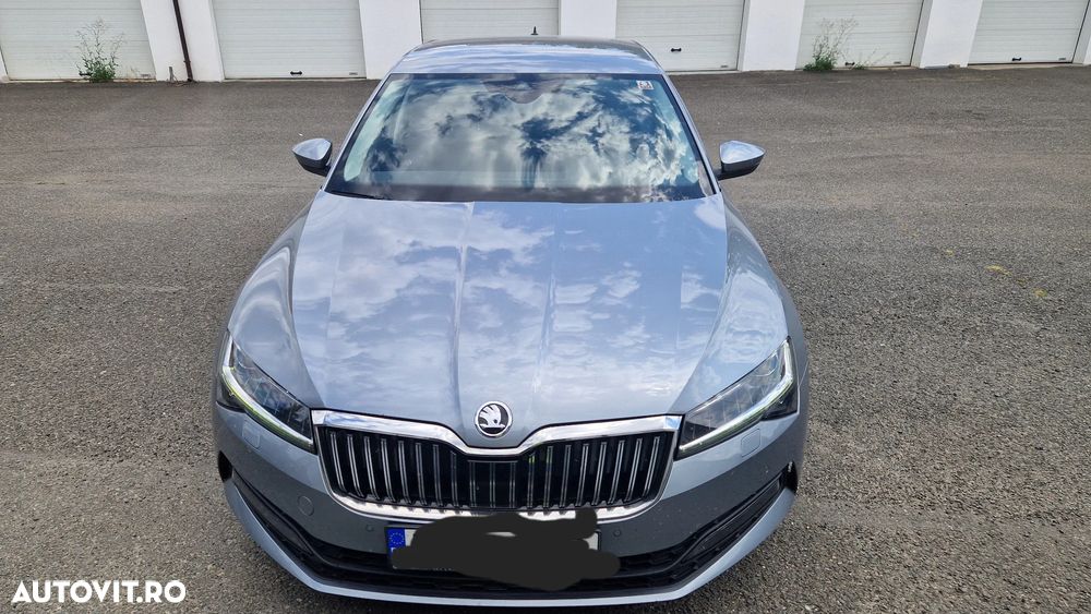 Skoda Superb 2.0 TDI DSG Style - 1