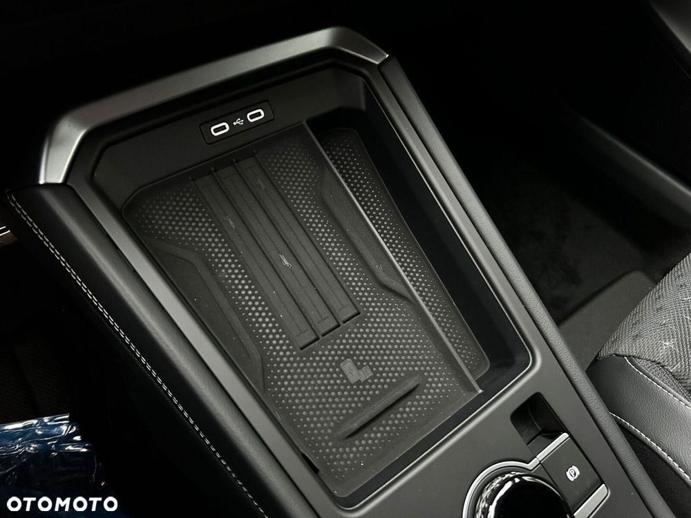 Volkswagen T-Roc - 22