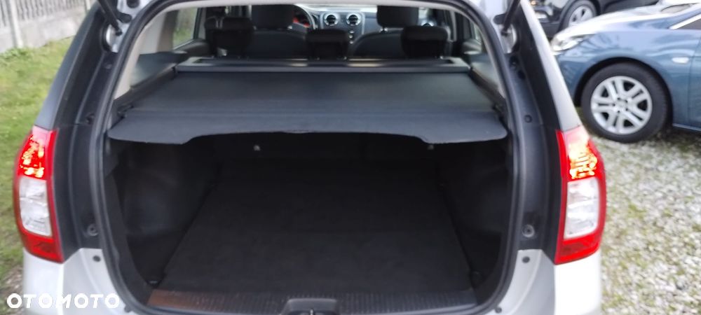 Dacia Logan TCe 90 Prestige - 27