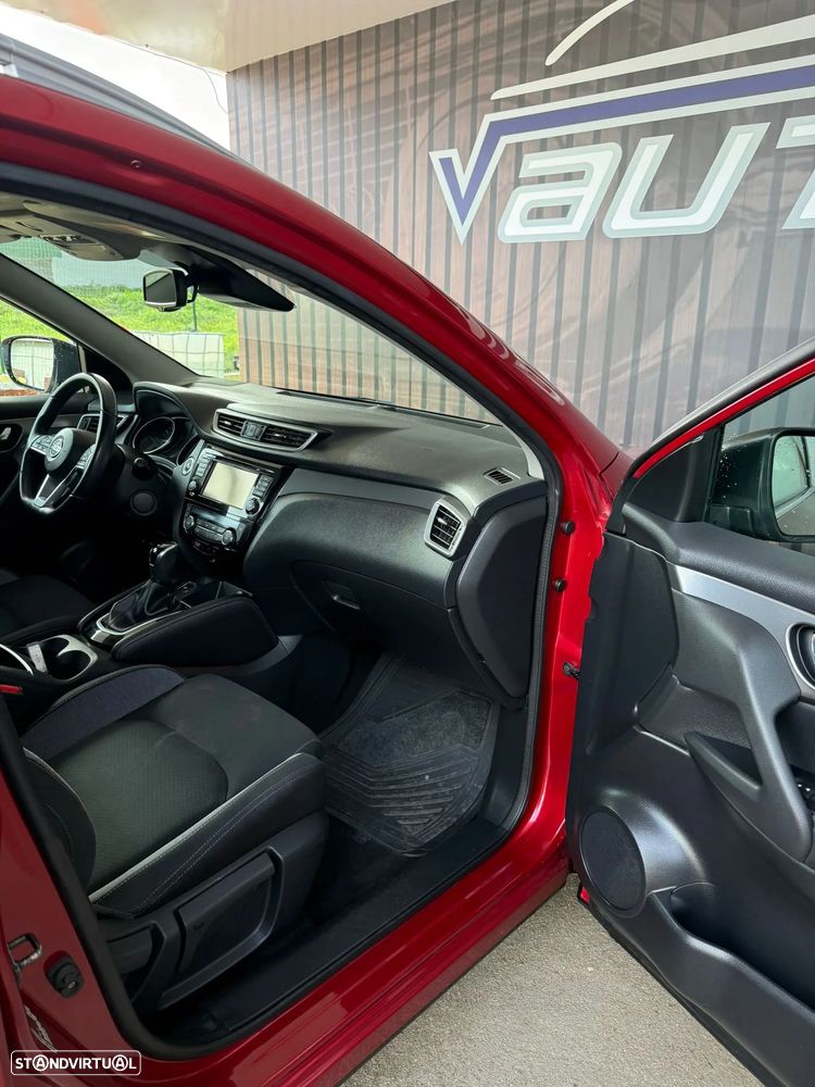 Nissan Qashqai 1.2 DIG-T N-Connecta 18 Xtronic - 34
