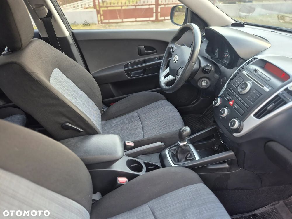 Kia Ceed 1.4 CVVT Attract - 10