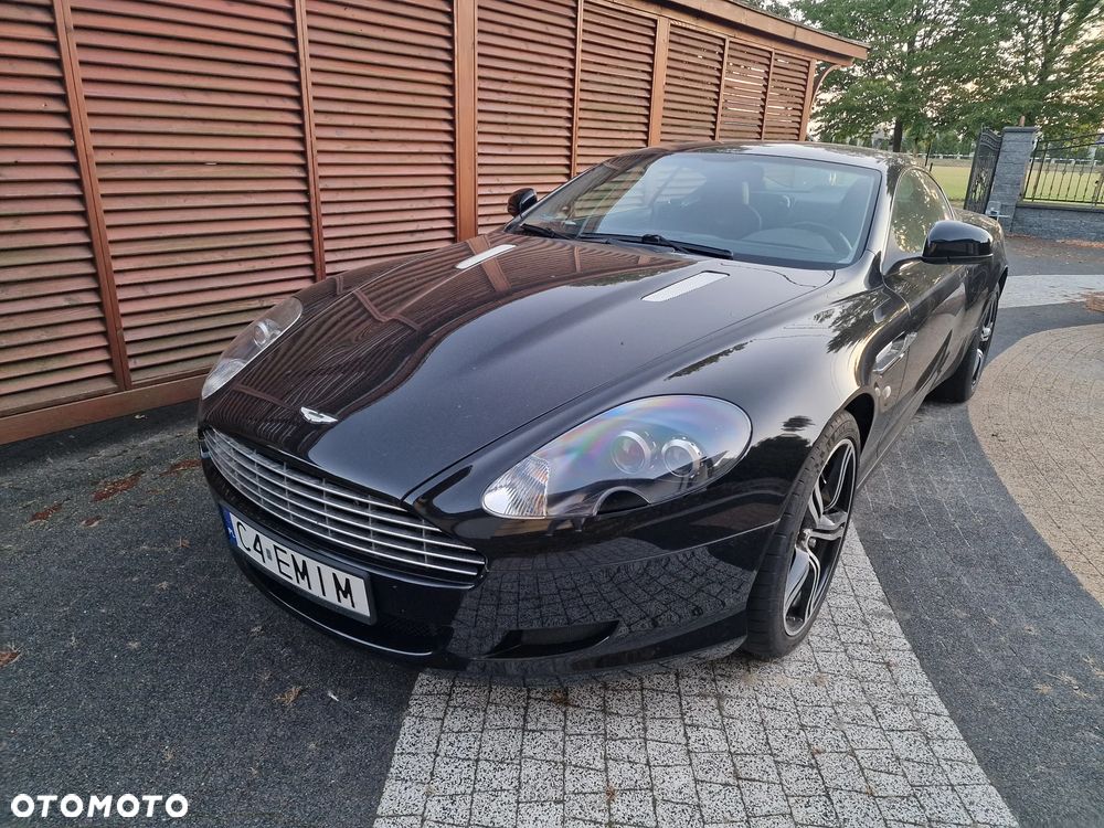 Aston Martin DB9 - 4