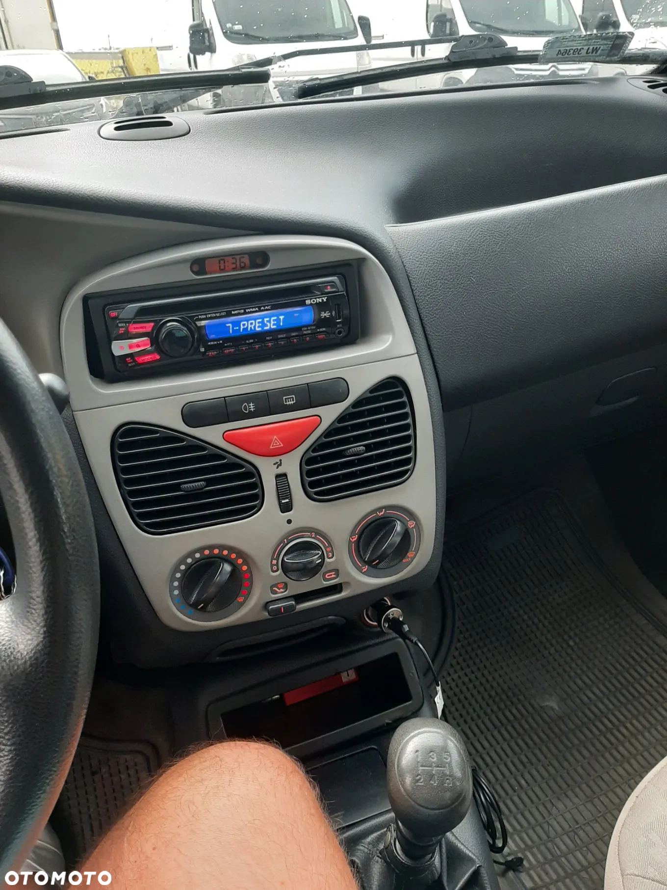 Fiat Albea 1.6 16V Active / HL - 8