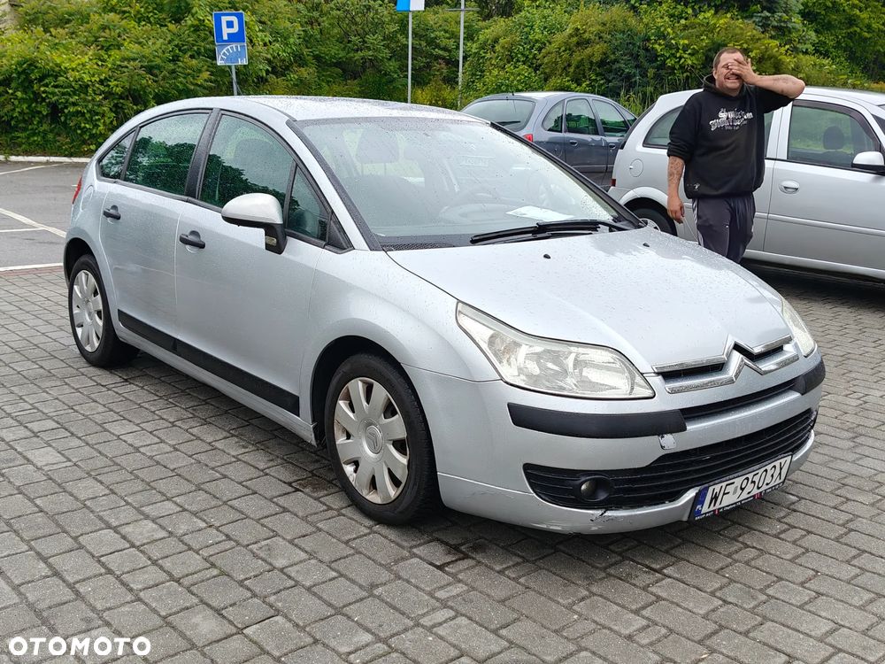 Citroën C4 1.4 16V Impress - 12
