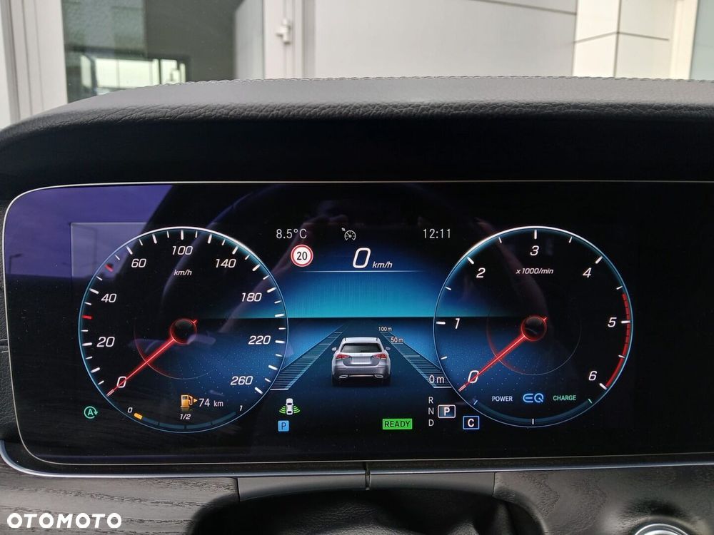 Mercedes-Benz Klasa E - 32