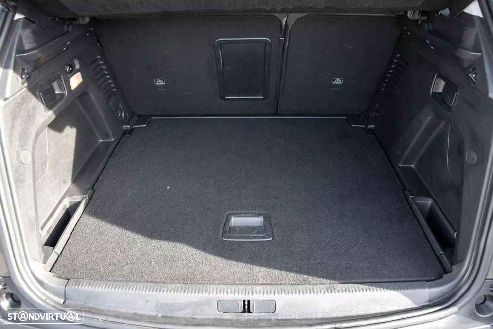 Peugeot 3008 1.5 BlueHDi Allure Pack EAT8 - 24