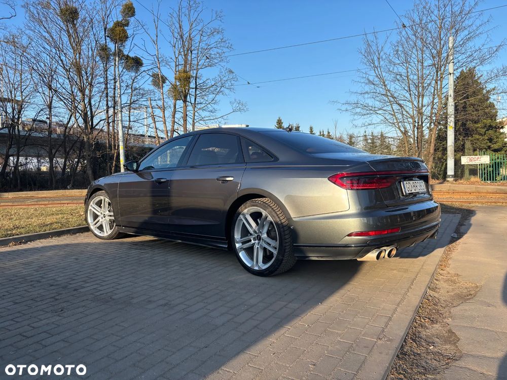 Audi S8 - 3