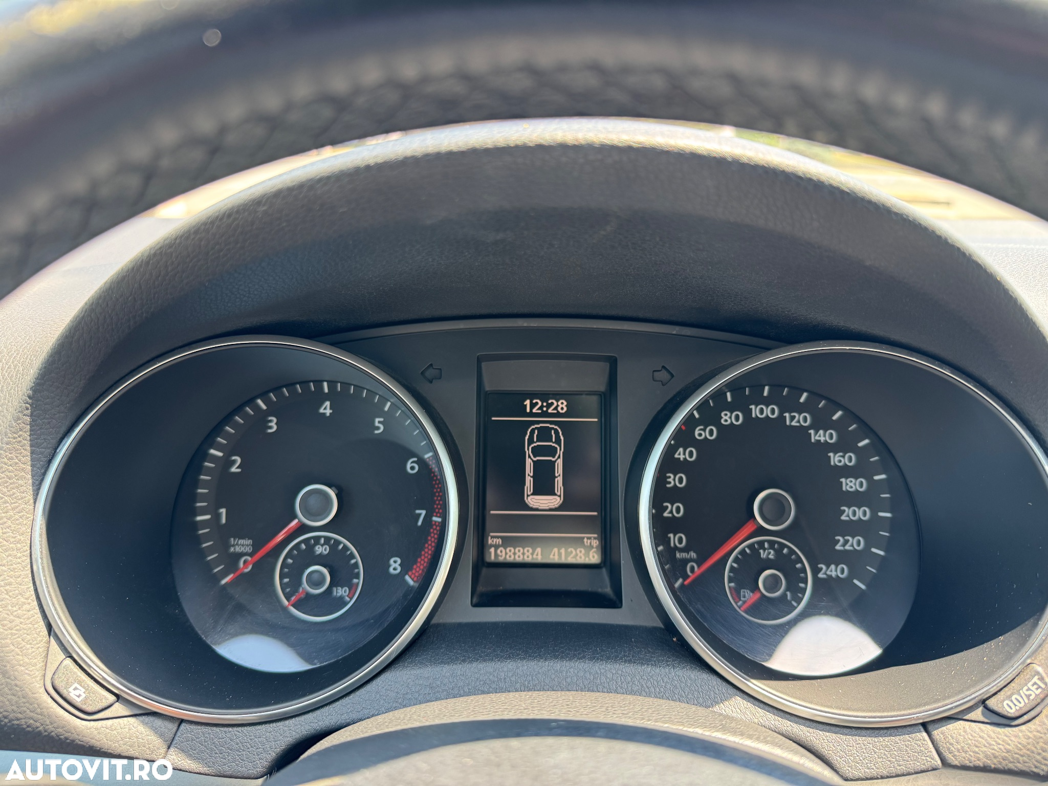 Volkswagen Golf 1.4 TSI Highline - 11