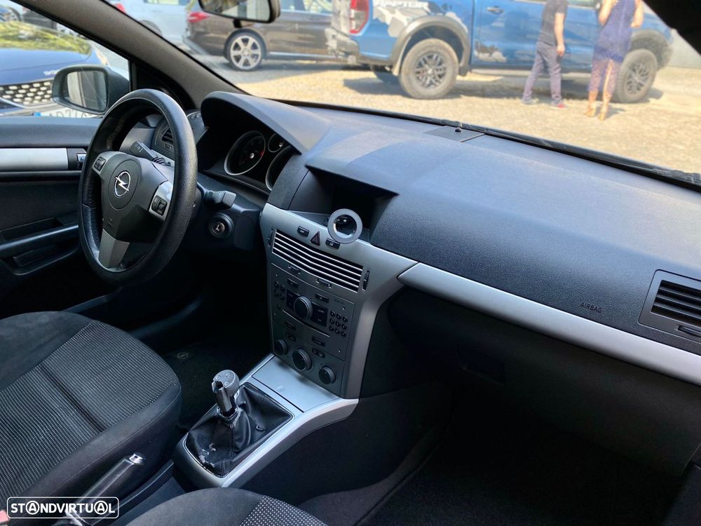 Opel Astra GTC 1.7 CDTI - 16