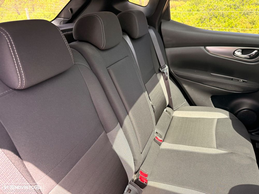 Nissan Qashqai 1.2 DIG-T N-Connecta - 16