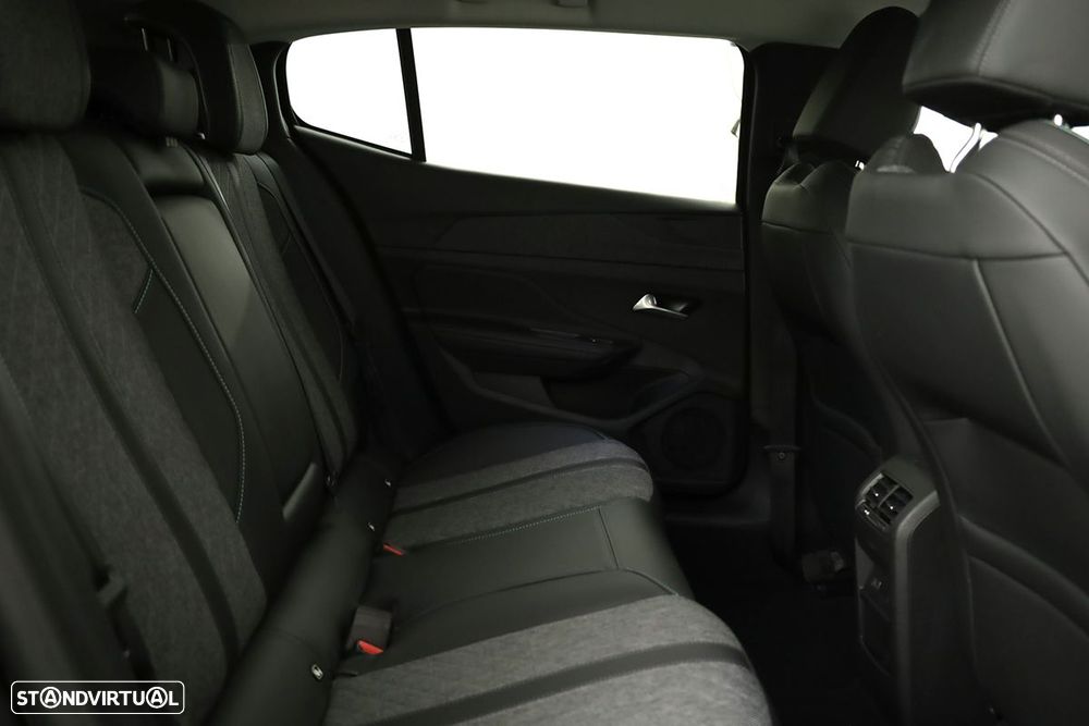 Peugeot 408 1.2 PureTech Allure EAT8 - 22