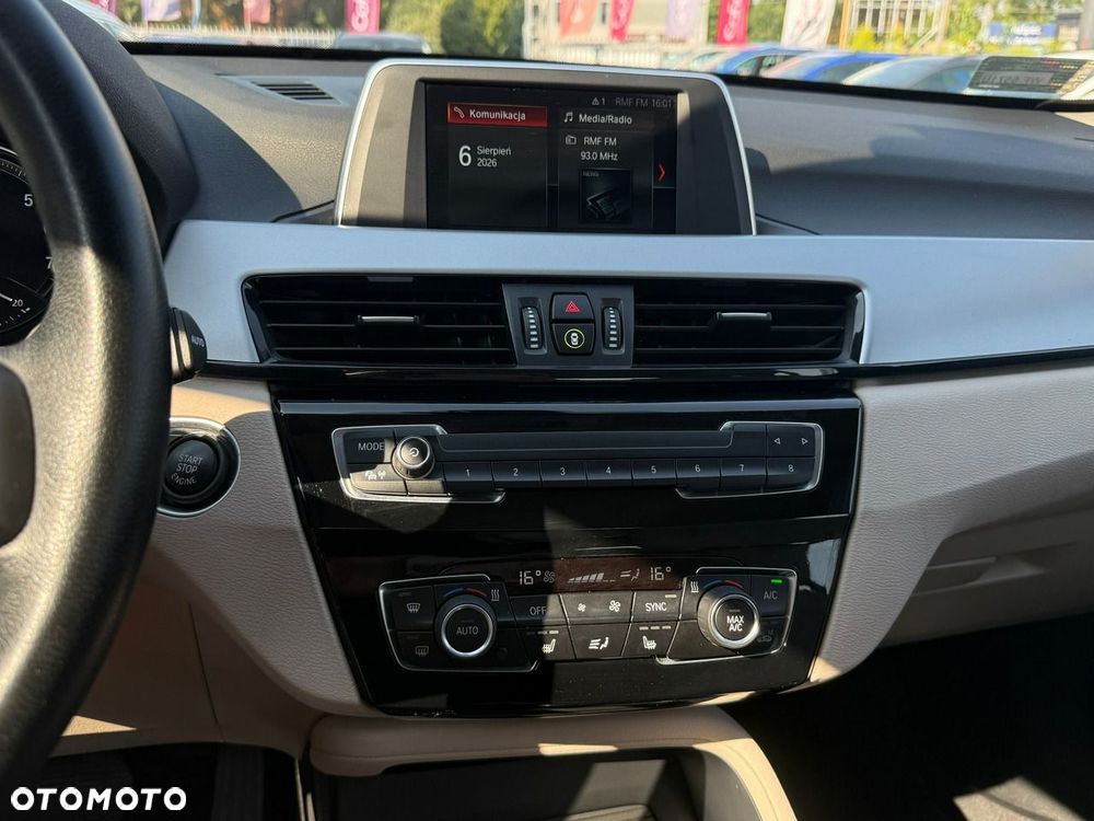 BMW X1 sDrive18i xLine - 24