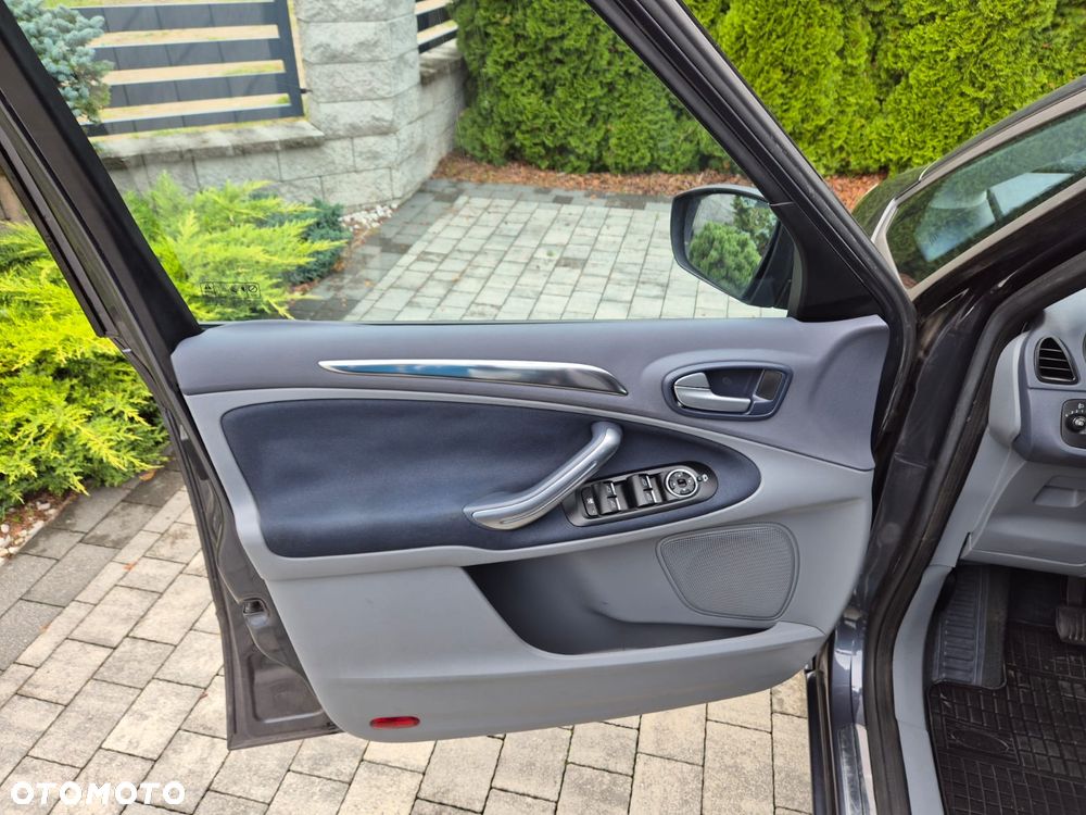 Ford S-Max 2.0 Titanium - 11