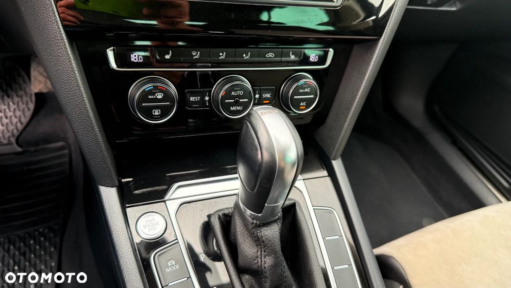 Volkswagen Passat 1.8 TSI BMT Highline DSG - 29