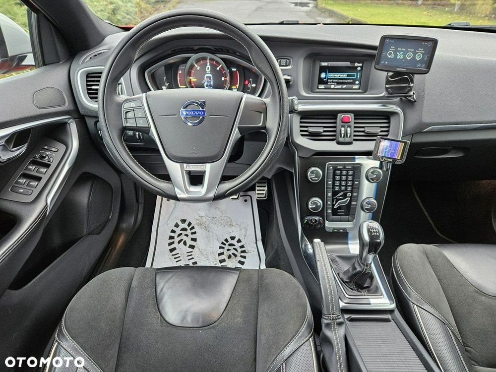 Volvo V40 D2 R-Design Momentum - 8