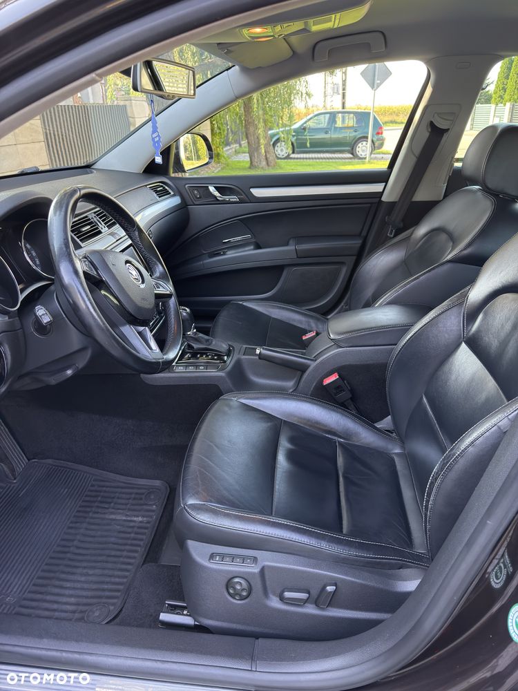 Skoda Superb 2014 photo 3