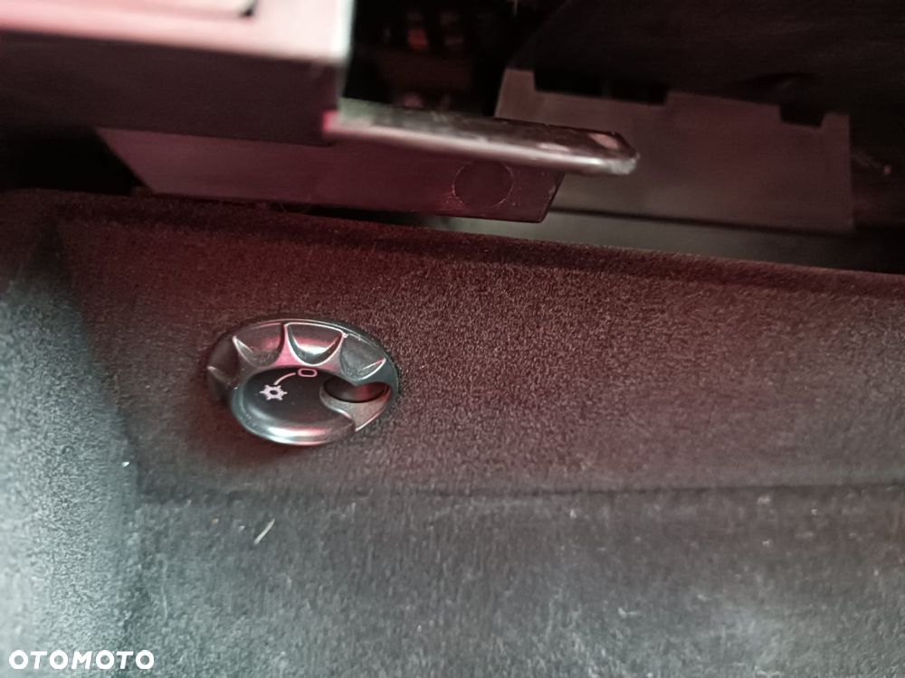 Volkswagen Golf 1.6 United - 33