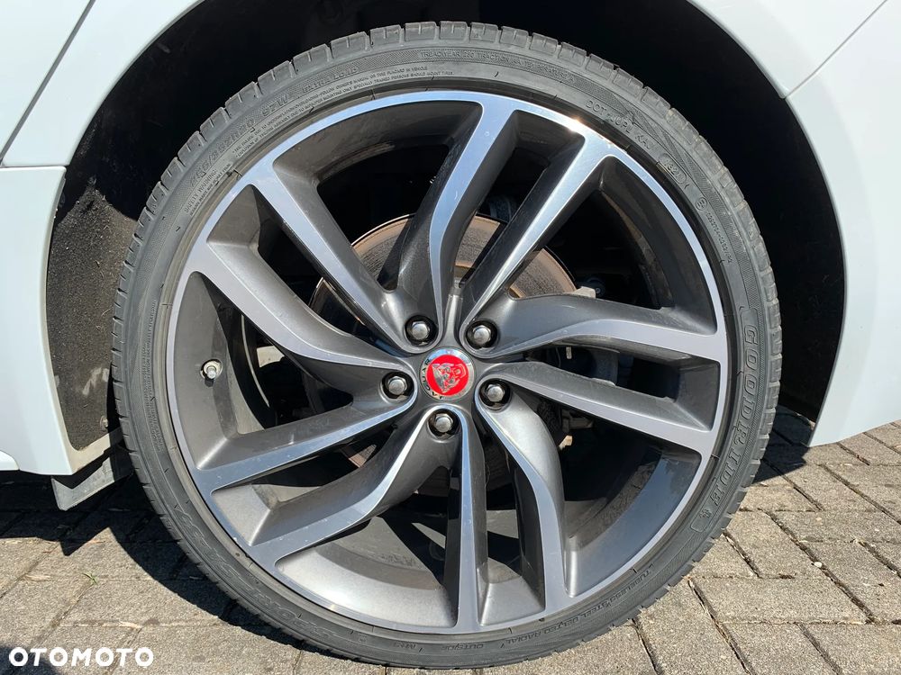 Jaguar XF - 22