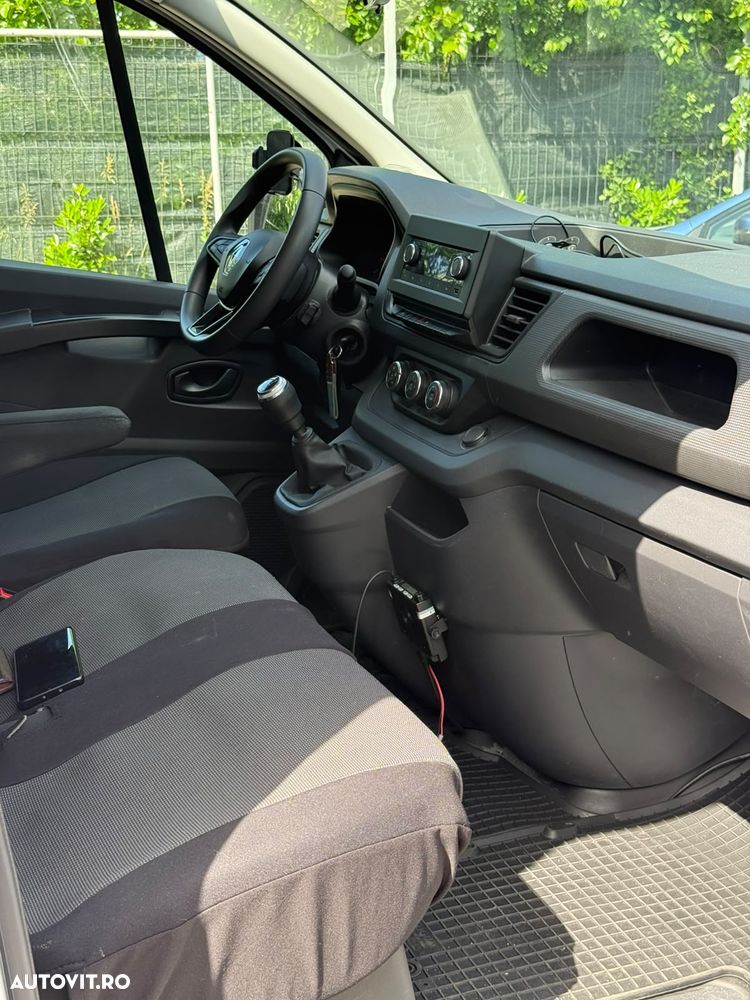 Renault Trafic 2.0 Blue dCi 110 S&S L2 8+1 Life - 6