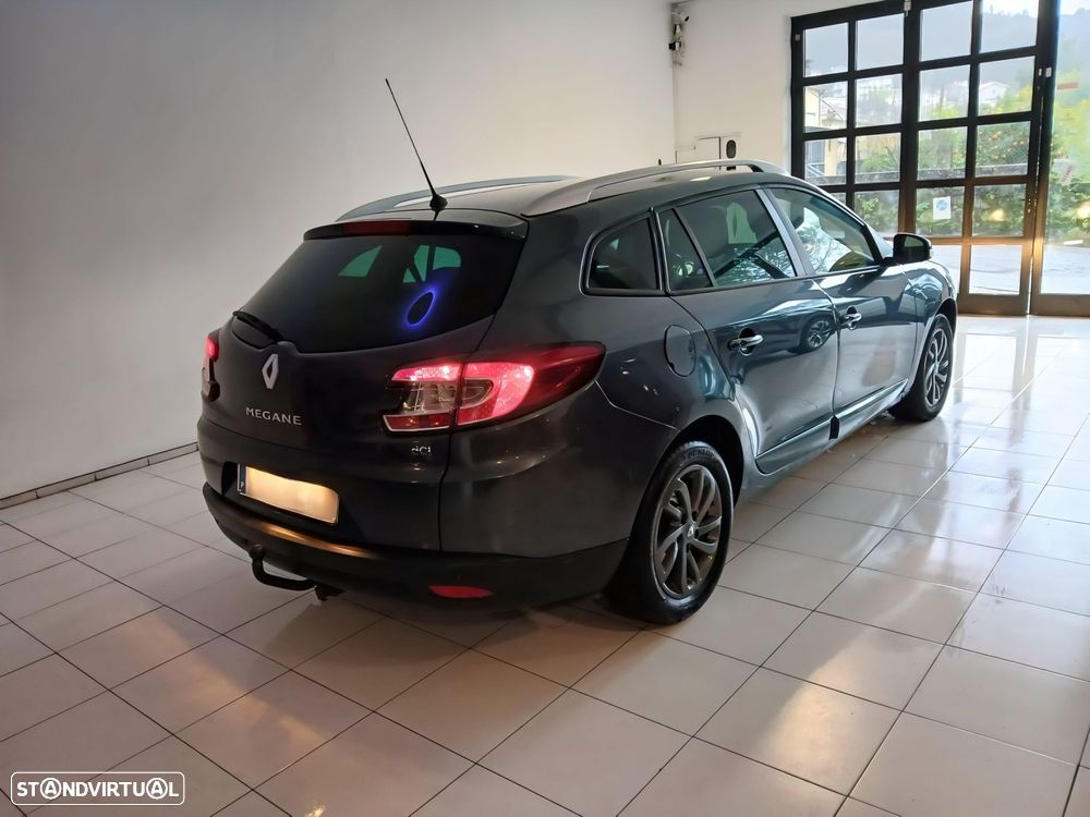 Renault Mégane Sport Tourer - 3