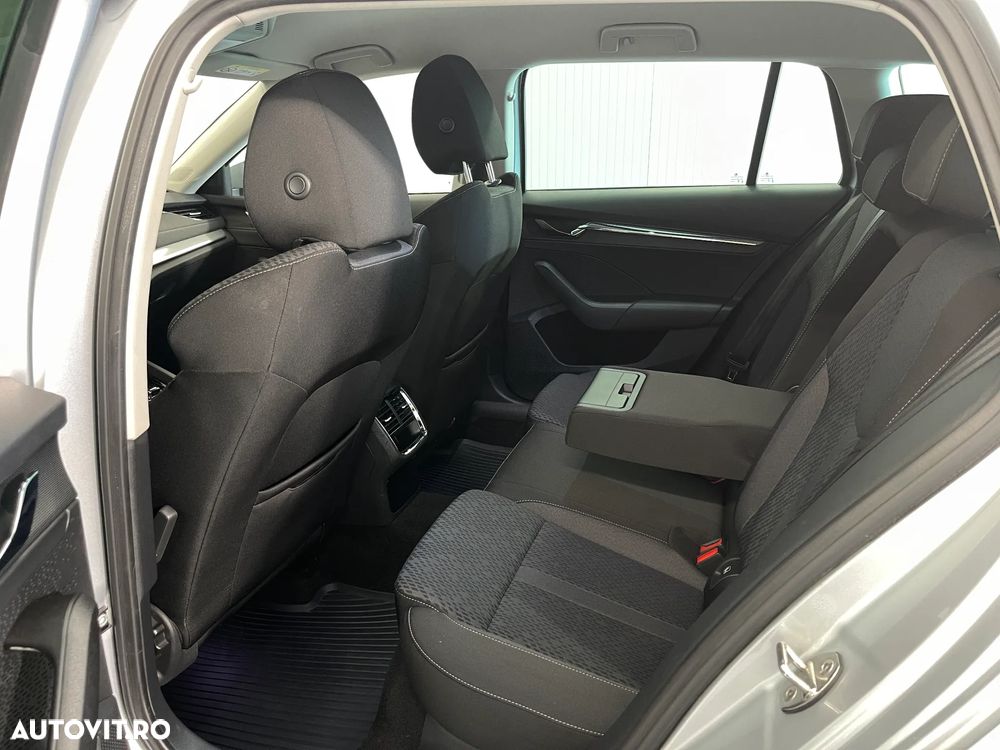 Skoda Octavia 2.0 TDI DSG Style - 11