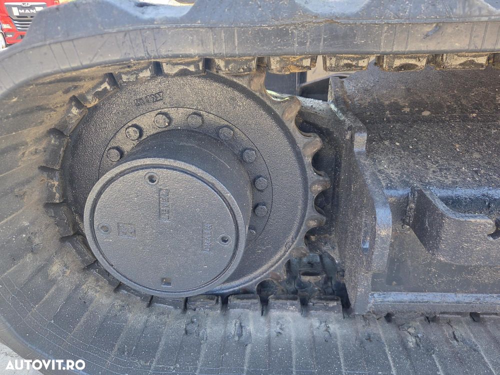 Hitachi ZX85-6, 2022, 2.787h, CUPLA RAPIDA HIDRAULICA+3 cupe NOI, adanc sapare 5m, latime 2,3m, senile cauciuc 80% ok doar 444h deplasare, inst picon pe brate, aer cond, camera spate, scaun incalzit, LAMA NIVELARE, Masa 8,5t, leasing, PROMOTIE 62.900Eur+Tva - 16