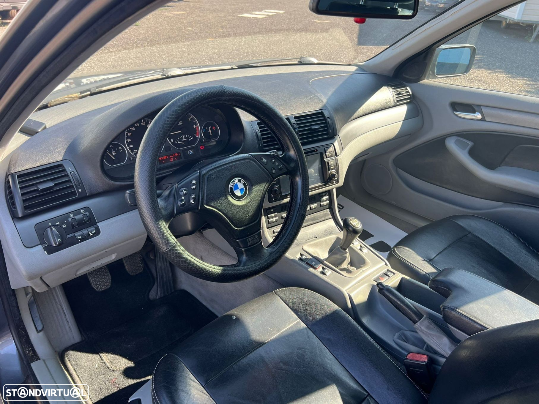 BMW 318 i Touring - 6