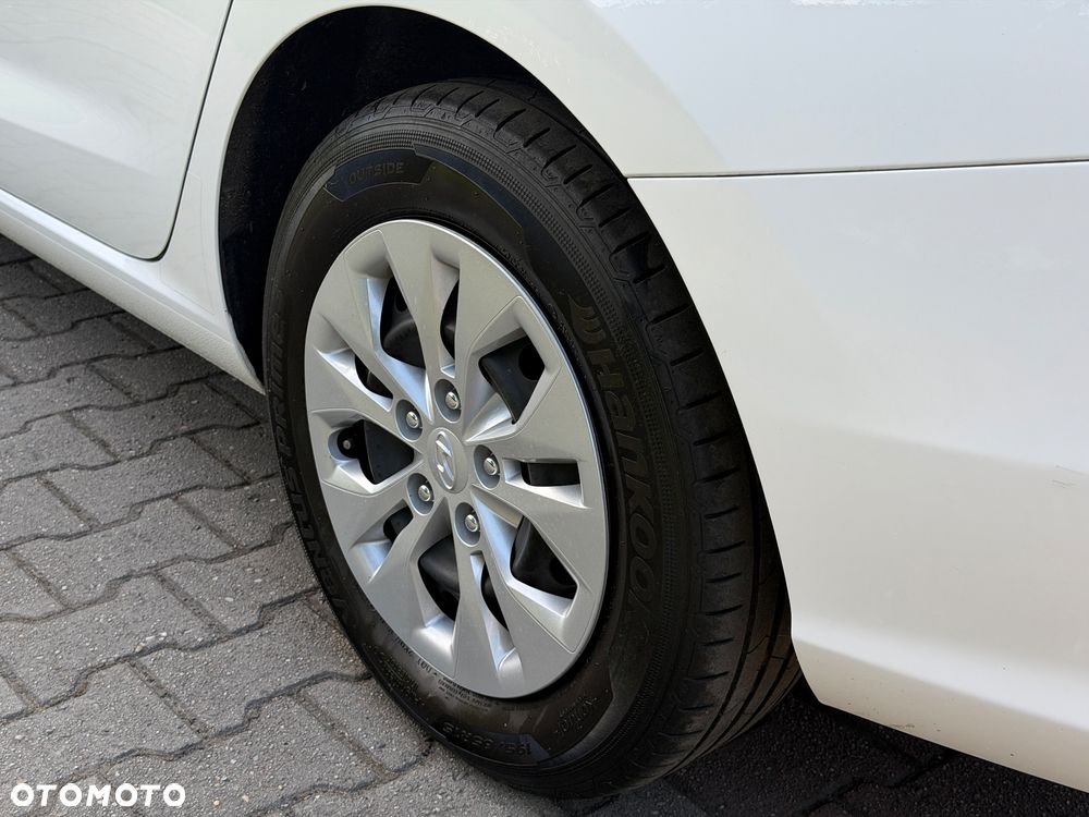 Hyundai i30 blue Kombi 1.4 Trend - 13