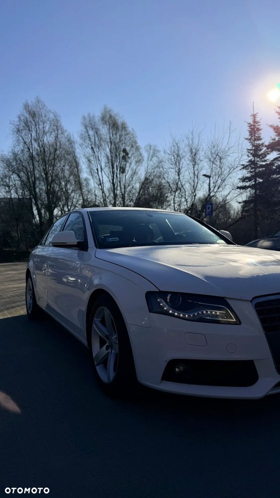 Audi A4 Limousine - 3