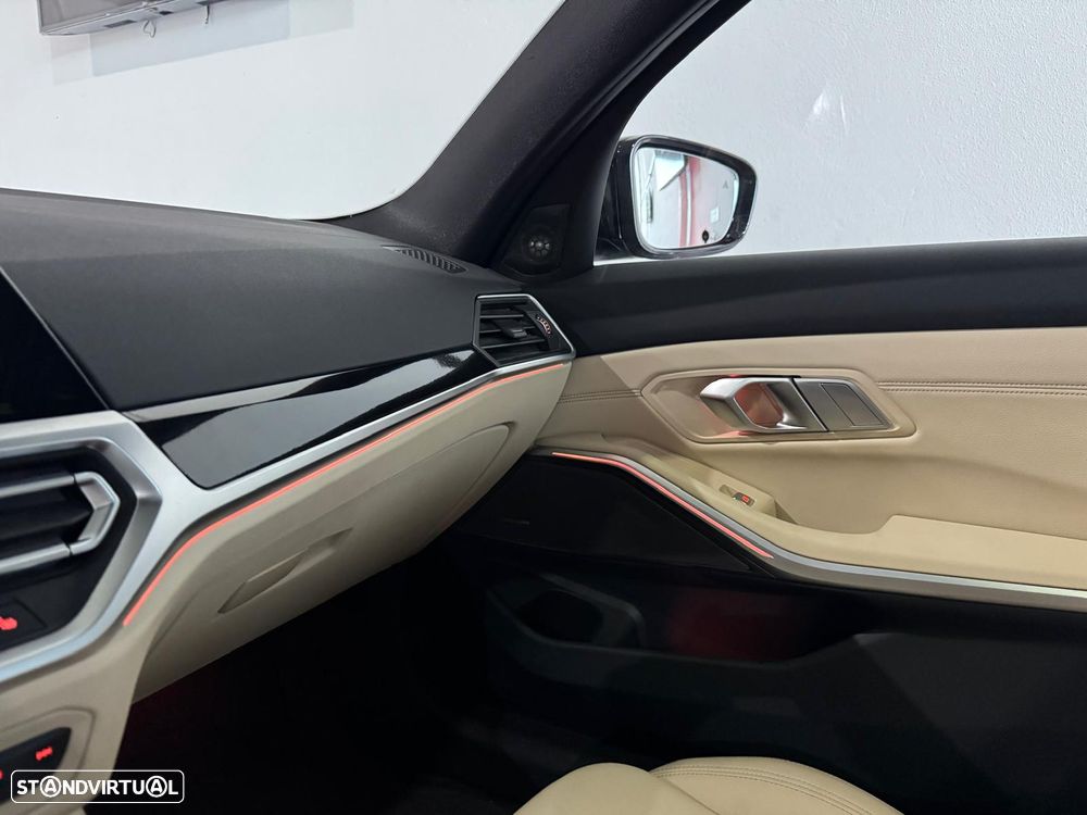 BMW 330 i Pack M Auto - 16