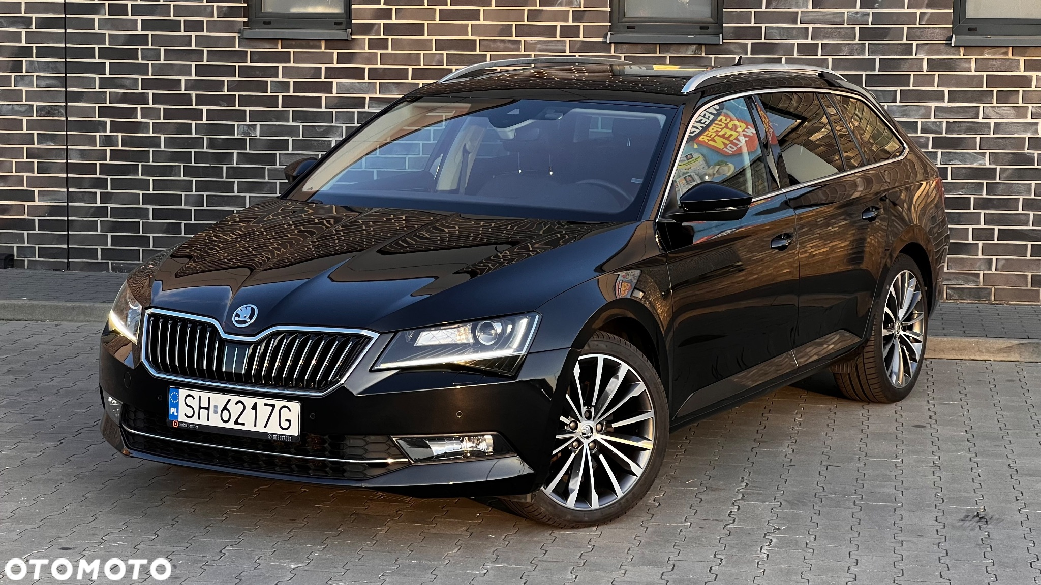 Skoda Superb 2.0 TDI 4x4 DSG L&K - 8
