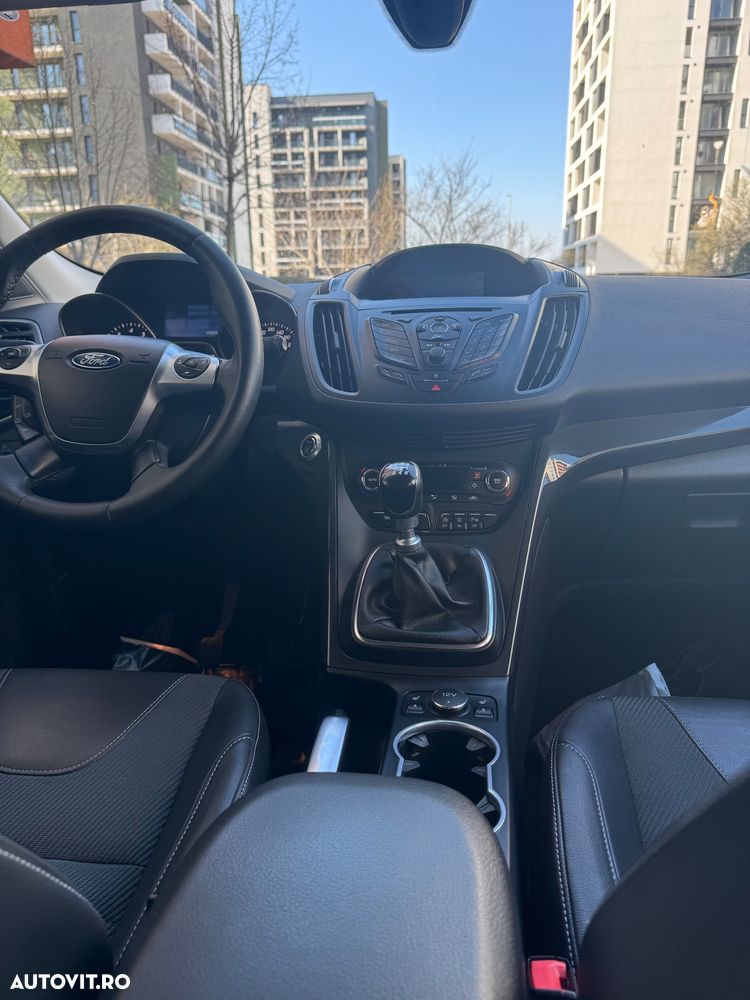 Ford Kuga 1.5 EcoBoost 2x4 Titanium - 14